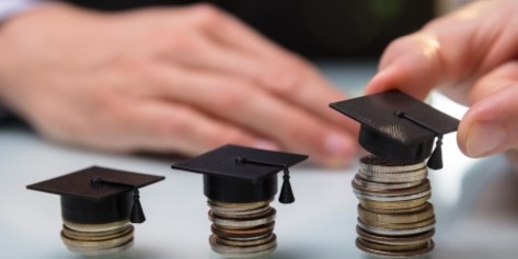 Студенты ждут снижения цен, а министерство – специалистов в регионы